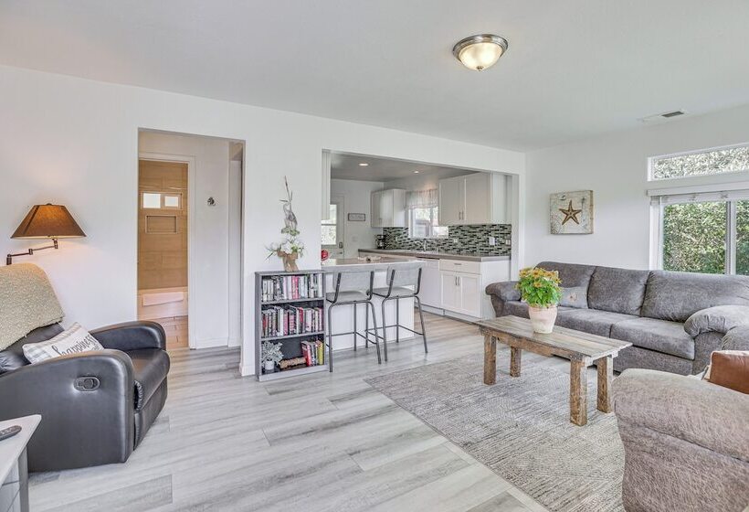 2 Blocks To Beach: Dog Friendly Oceano Cottage