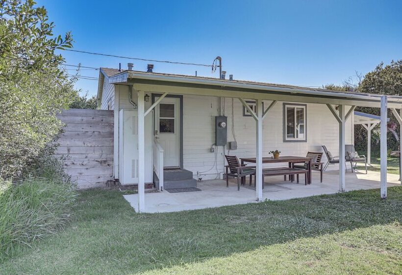 2 Blocks To Beach: Dog Friendly Oceano Cottage