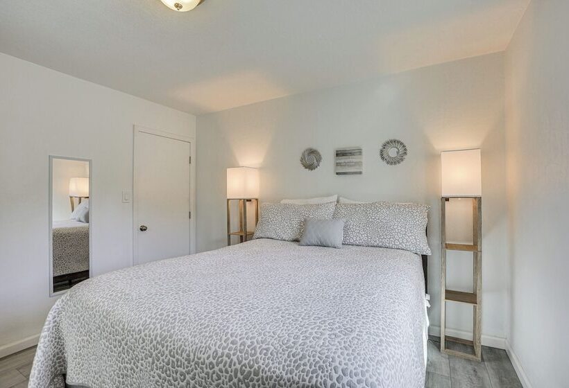 2 Blocks To Beach: Dog Friendly Oceano Cottage