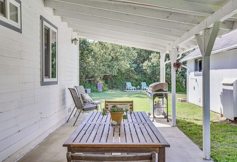 2 Blocks To Beach: Dog Friendly Oceano Cottage