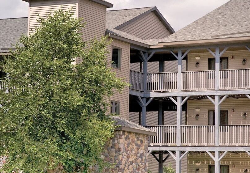 هتل Club Wyndham Tamarack