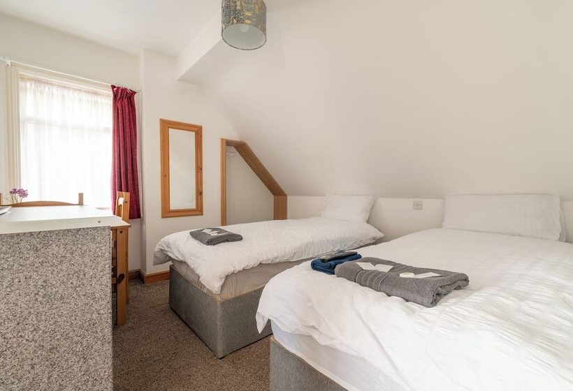 هتل Moonside Rooms