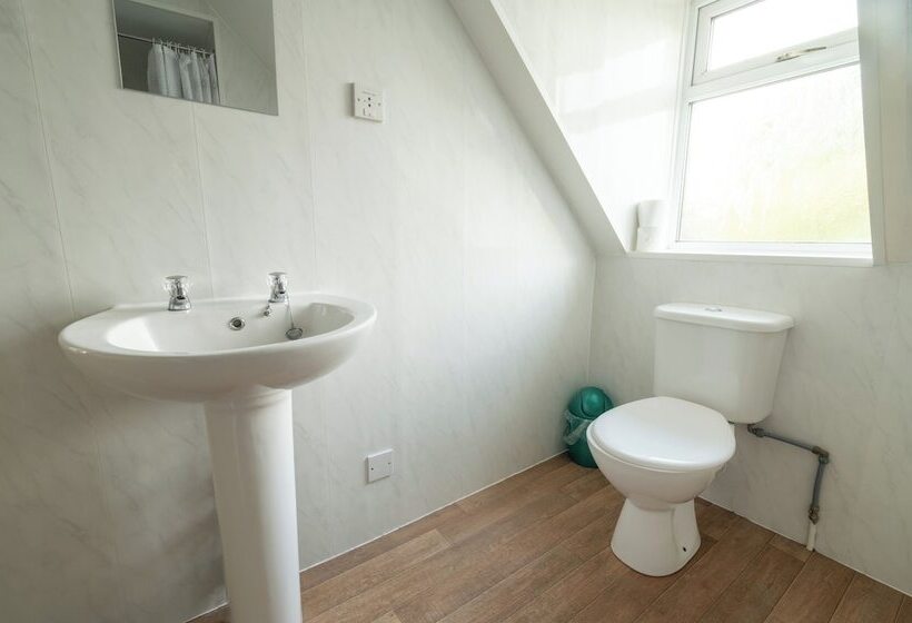 هتل Moonside Rooms