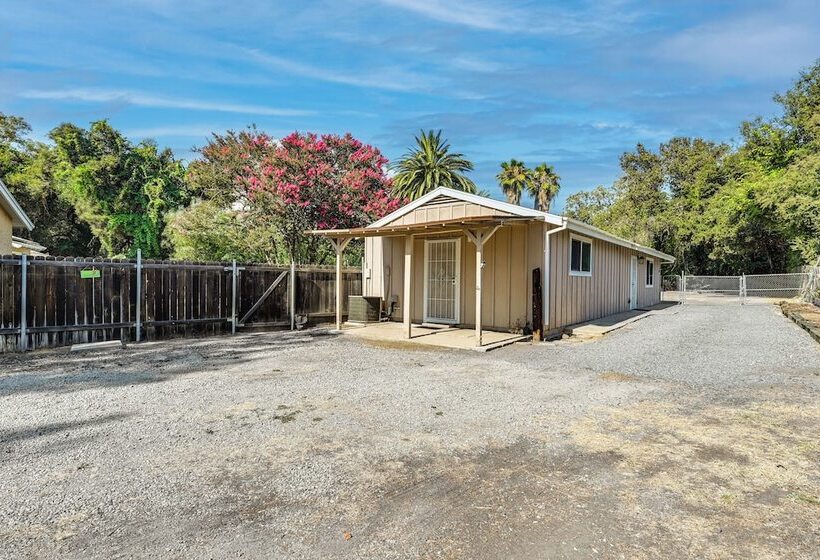 Lakeside Home W/ Fire Pit: 4 Mi To Lake Jennings!