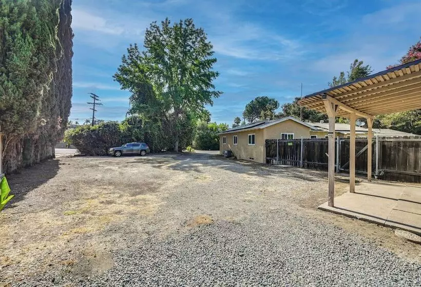 Lakeside Home W/ Fire Pit: 4 Mi To Lake Jennings!