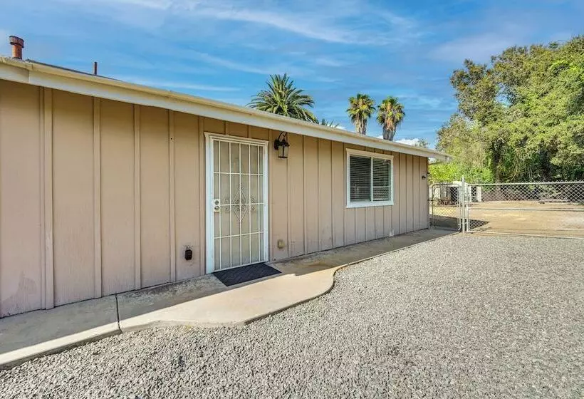 Lakeside Home W/ Fire Pit: 4 Mi To Lake Jennings!
