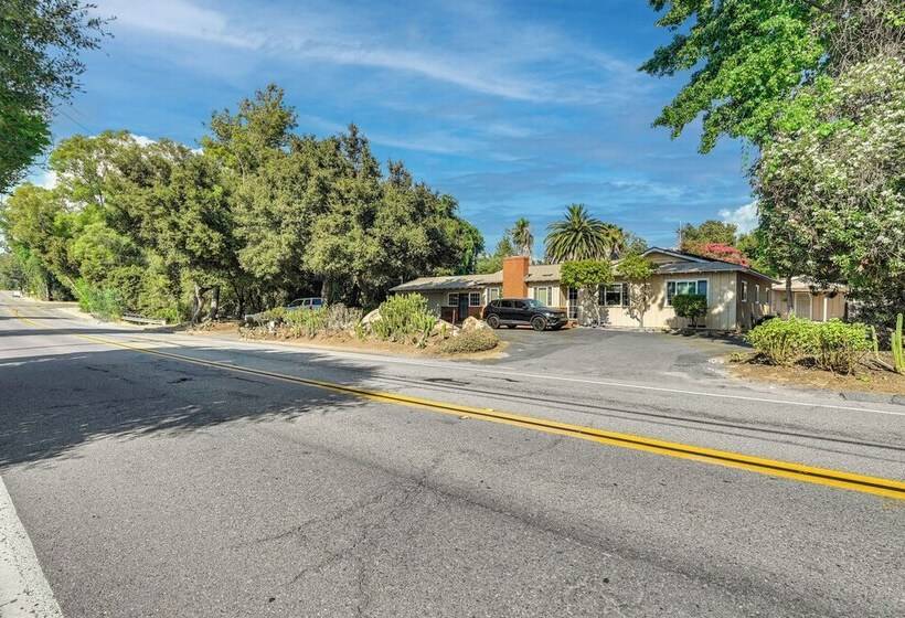 Lakeside Home W/ Fire Pit: 4 Mi To Lake Jennings!