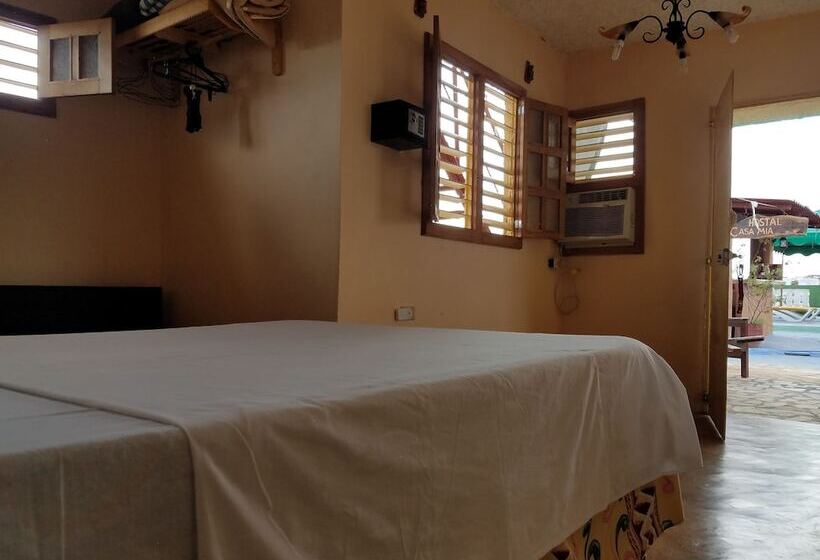 پانسیون Hostal Casa Mia