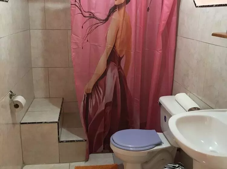 پانسیون Hostal Gardenia Blanca