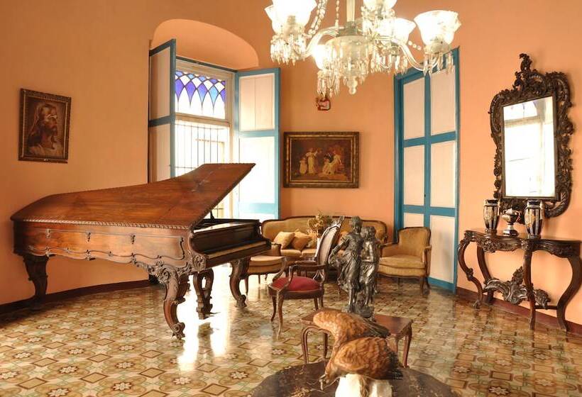 پانسیون La Estancia Hostal