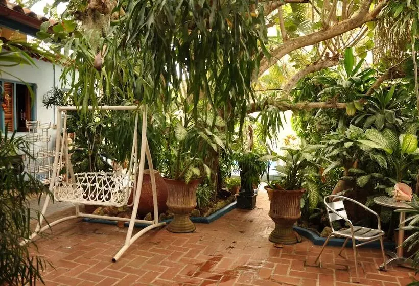 ペンション La Estancia Hostal