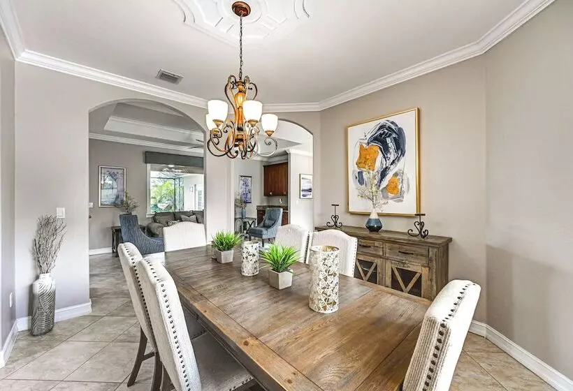 Golf & Hike: Lehigh Acres Home W/ Pool & Lanai