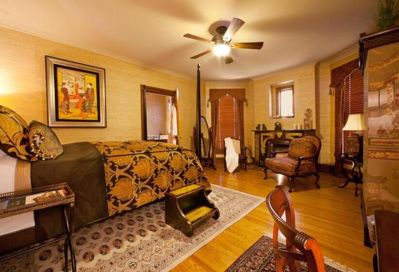 Historic Webster House Bed And Breakfast Inn