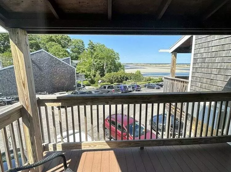 Hotelli Aspinquid Resort