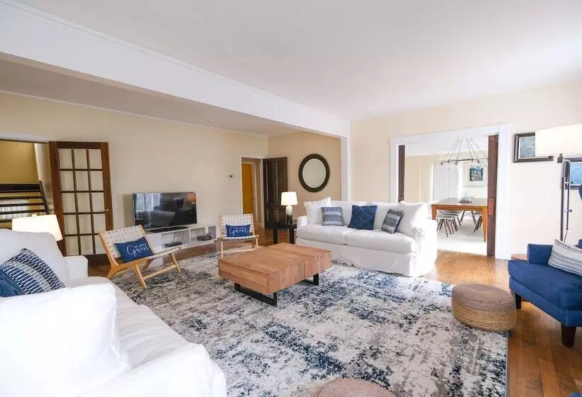 Hotelli Aspinquid Resort