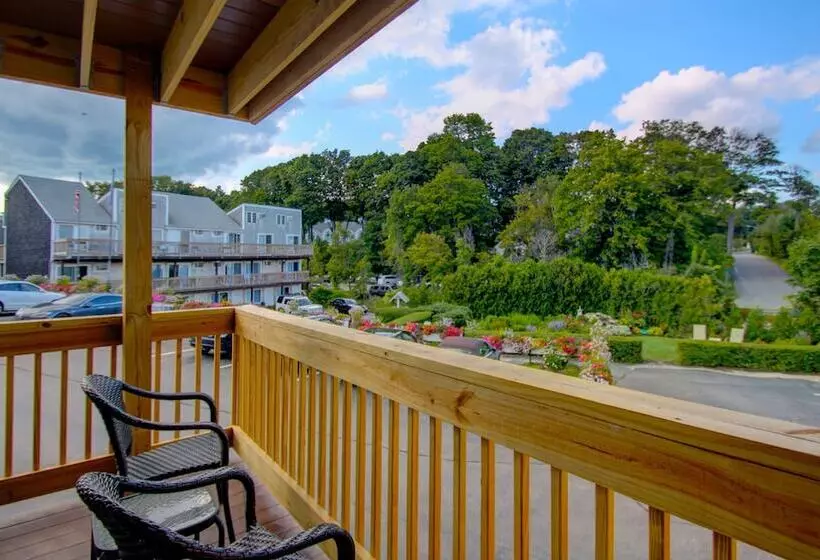 Hotelli Aspinquid Resort