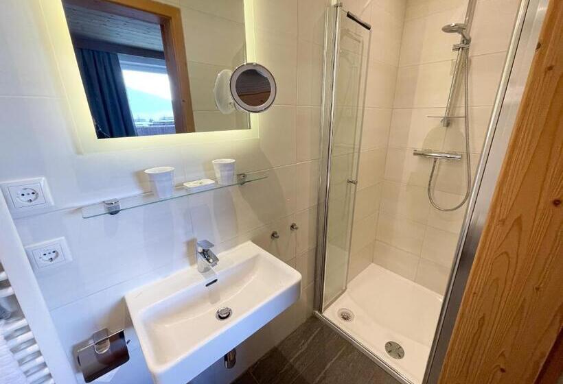 בית מלון כפרי Zomm In Seefeld