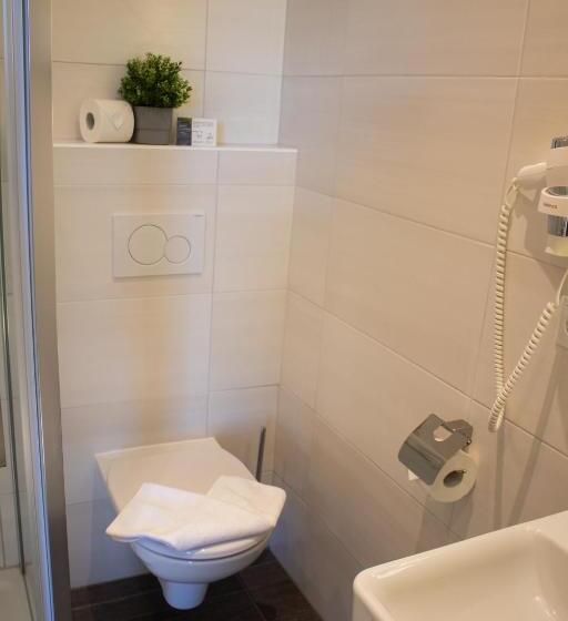 בית מלון כפרי Zomm In Seefeld