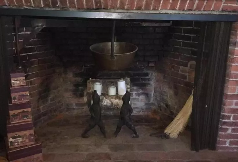 Timber Post Bed & Breakfast