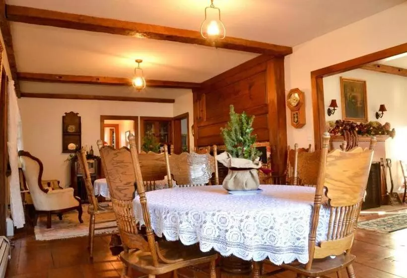 Timber Post Bed & Breakfast