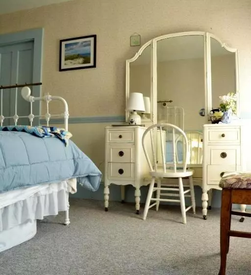 Timber Post Bed & Breakfast