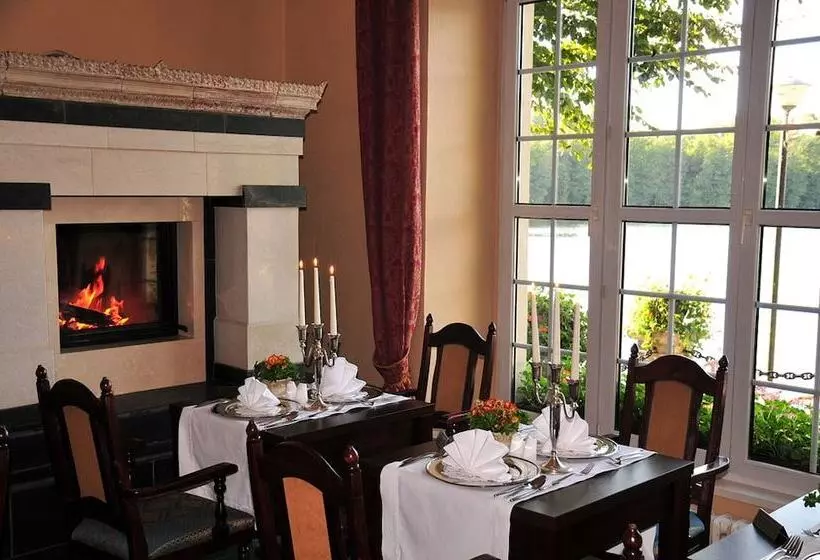 Hotelli Podzamcze - Schlosspension