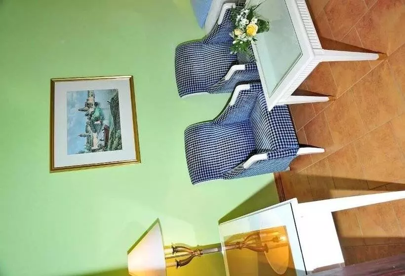 Hotelli Podzamcze - Schlosspension