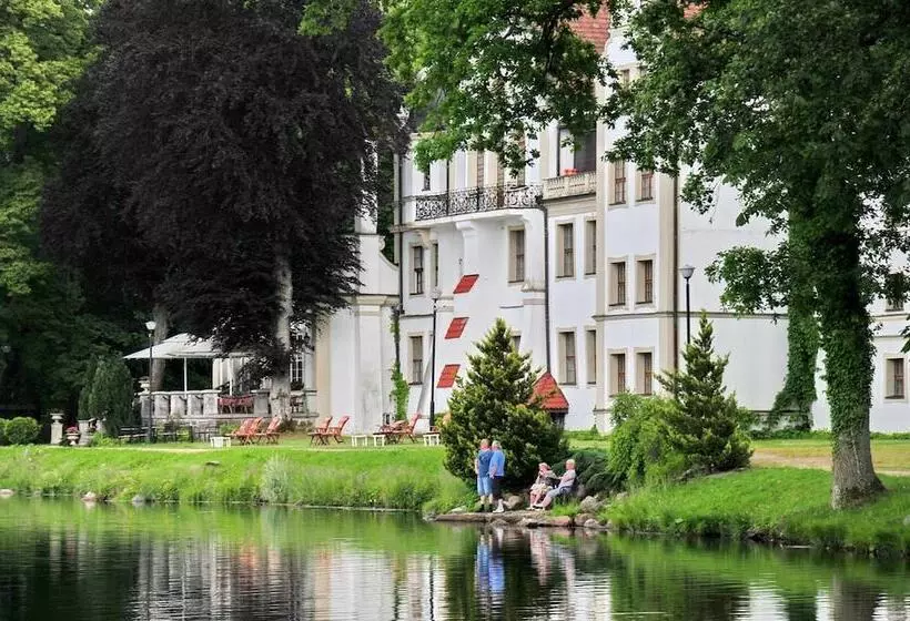 Hotelli Podzamcze - Schlosspension