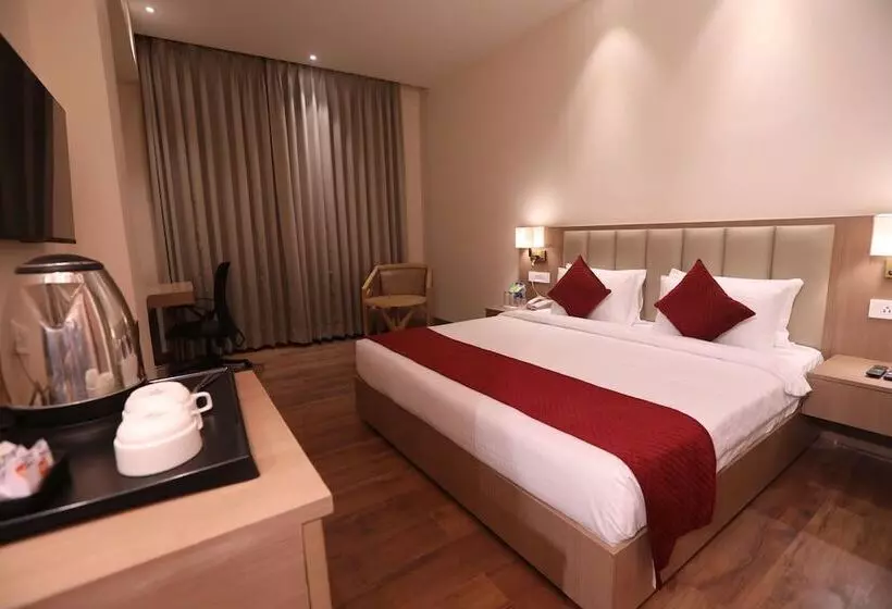 ホテル Surestay By Best Western Lucknow