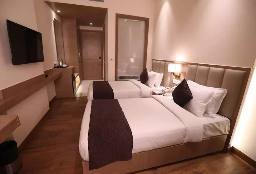 ホテル Surestay By Best Western Lucknow