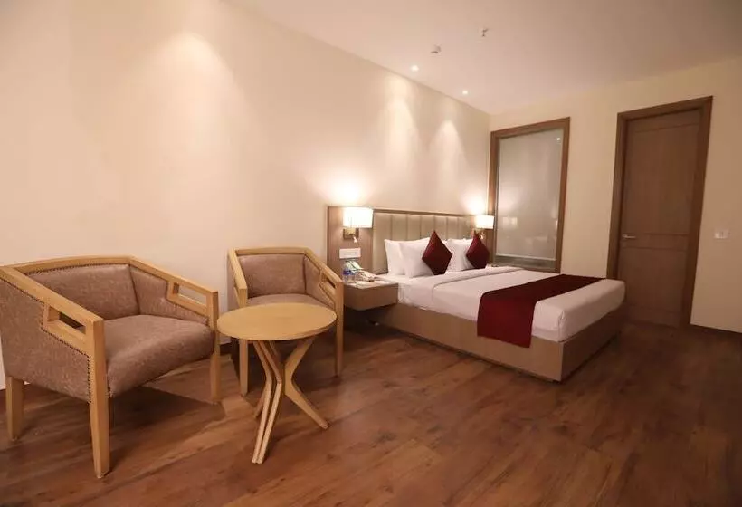 ホテル Surestay By Best Western Lucknow