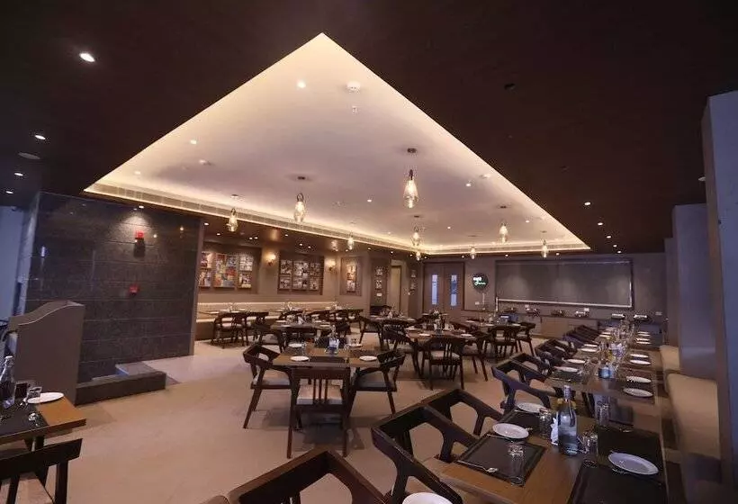 ホテル Surestay By Best Western Lucknow