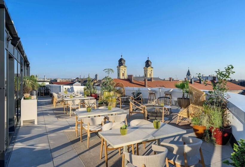 호텔 Hilton Garden Inn Debrecen City Center