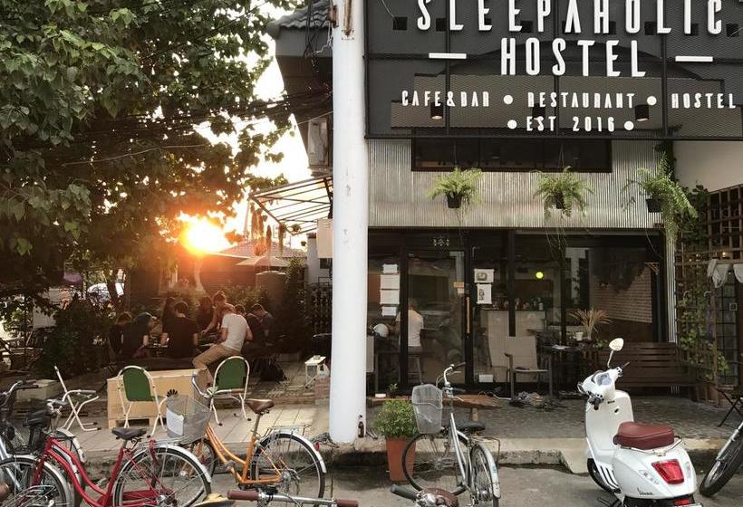 Sleepaholic Hostel