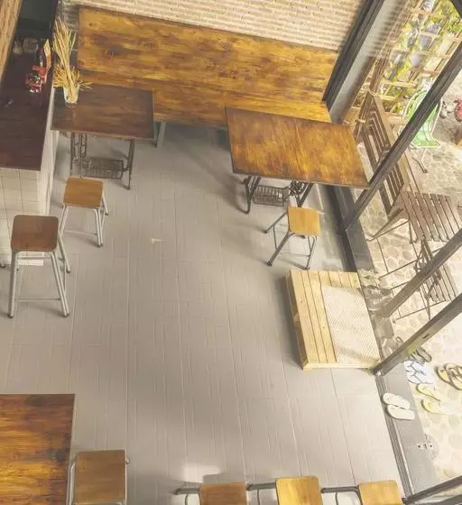 Sleepaholic Hostel