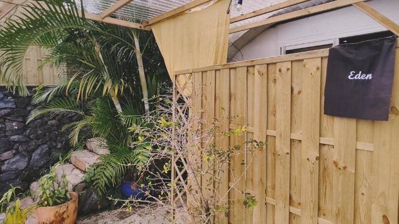 تختخواب و صبحانه La Villa Du Bassin