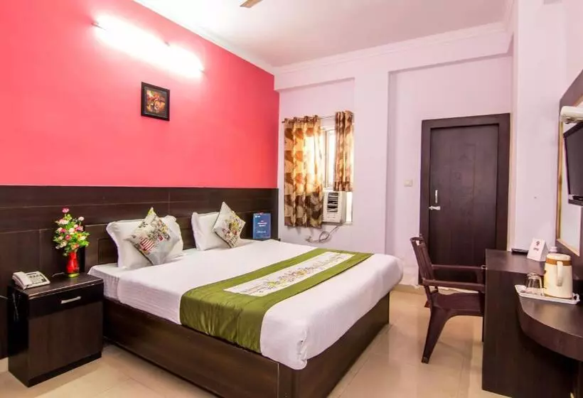 Capital O Hotel Shantila Inn