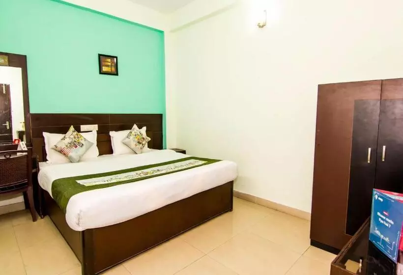 Capital O Hotel Shantila Inn