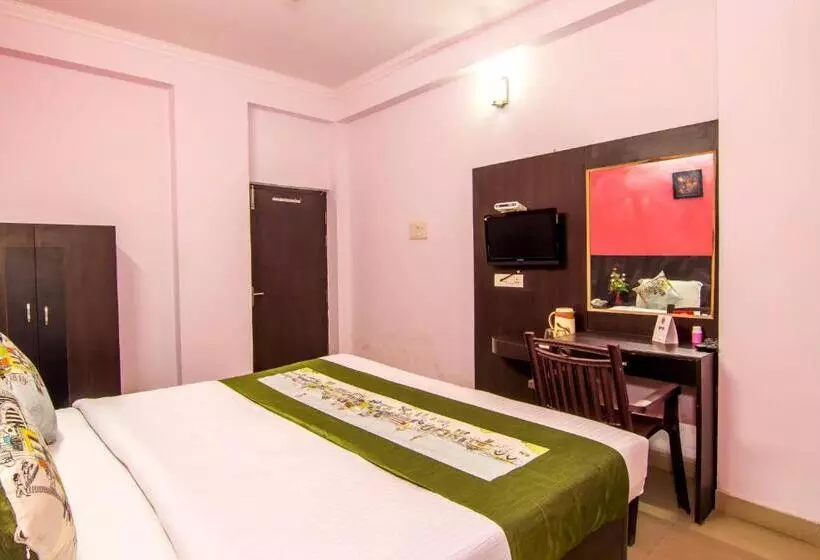 Capital O Hotel Shantila Inn