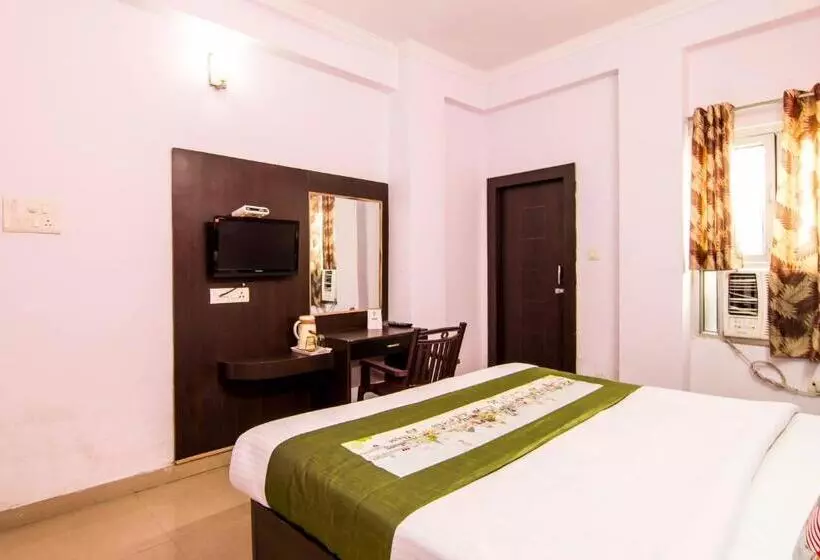 Capital O Hotel Shantila Inn