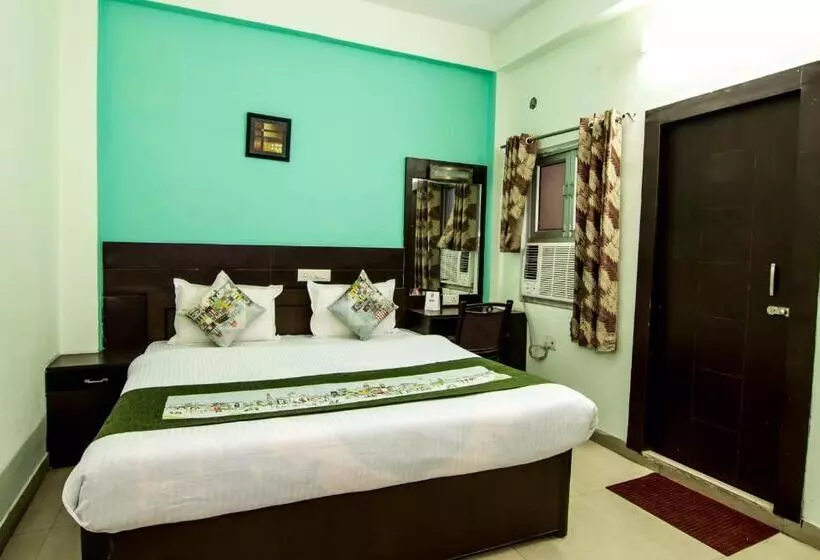Capital O Hotel Shantila Inn