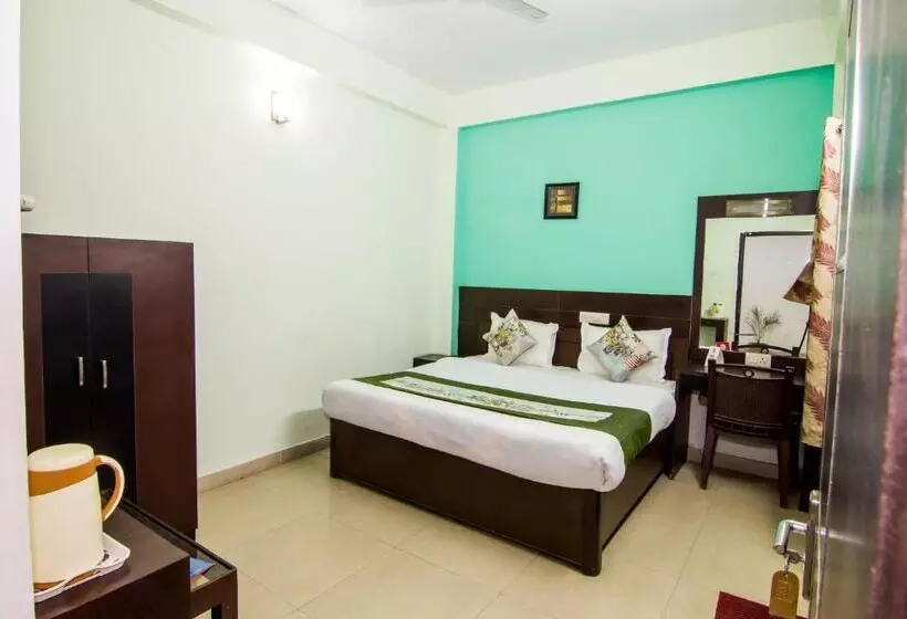Capital O Hotel Shantila Inn
