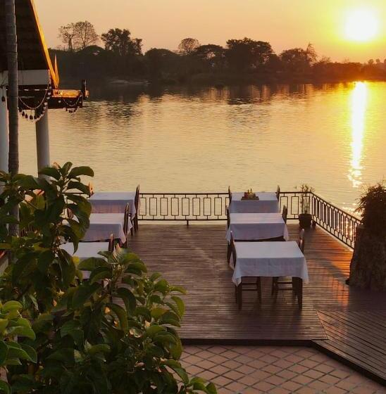 בית מלון כפרי Don Det