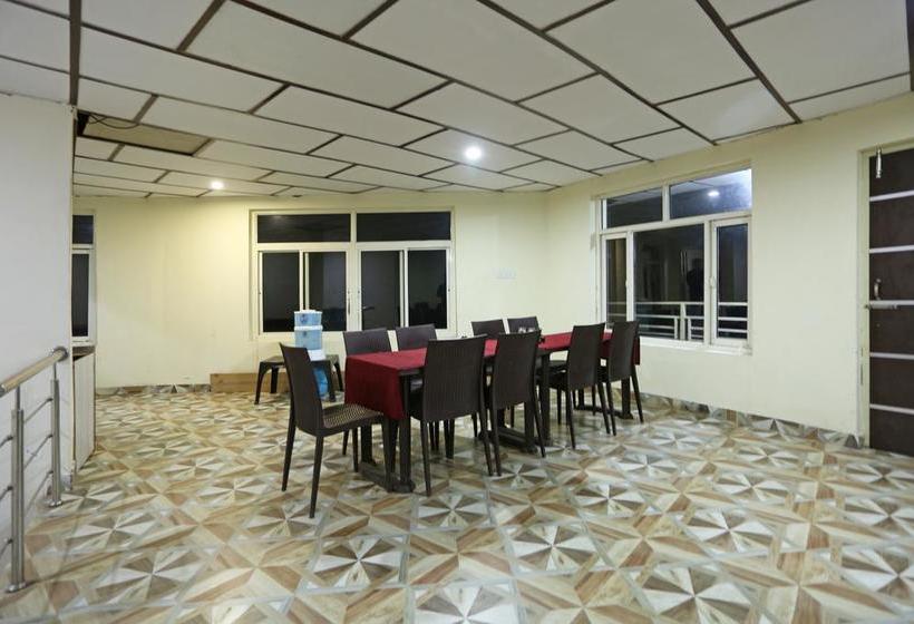 ホテル Oyo Rooms Naddi Sunset Point