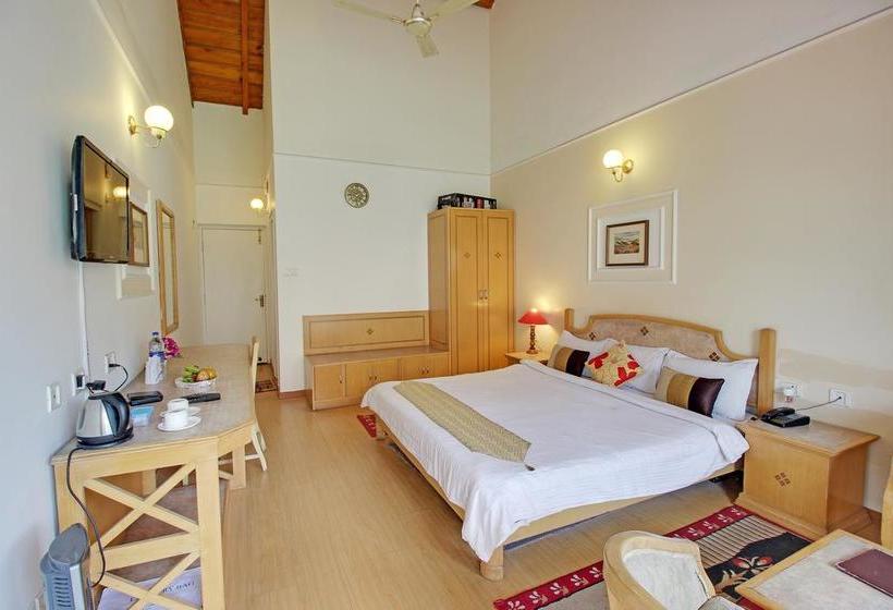 渡假胜地  Neelesh Inn  A Luxury Lake View Hotel  20 Kms From Nainital