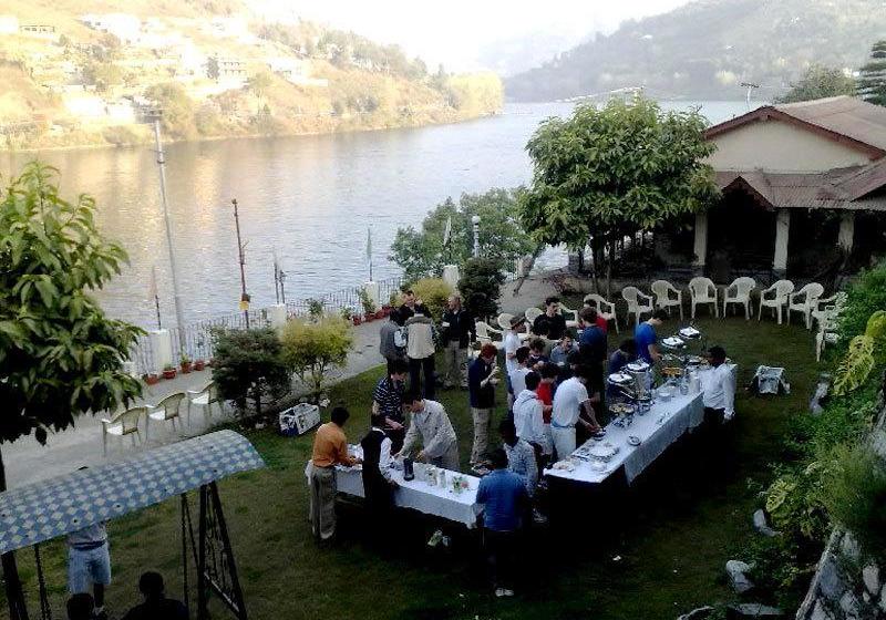 渡假胜地  Neelesh Inn  A Luxury Lake View Hotel  20 Kms From Nainital