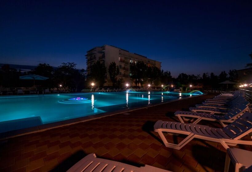 リゾートホテル Pansionat Nikolaev