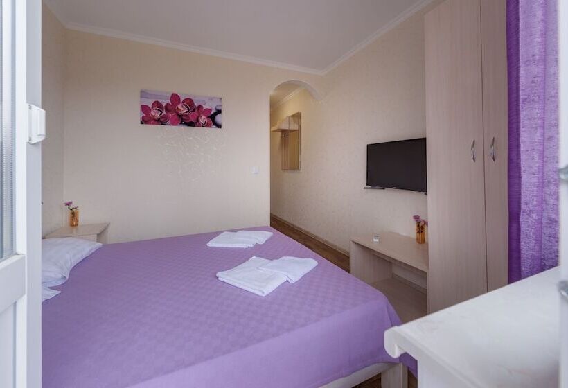 リゾートホテル Pansionat Nikolaev