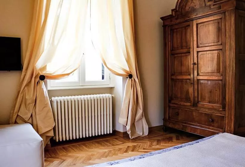 Villa Chiara B&b