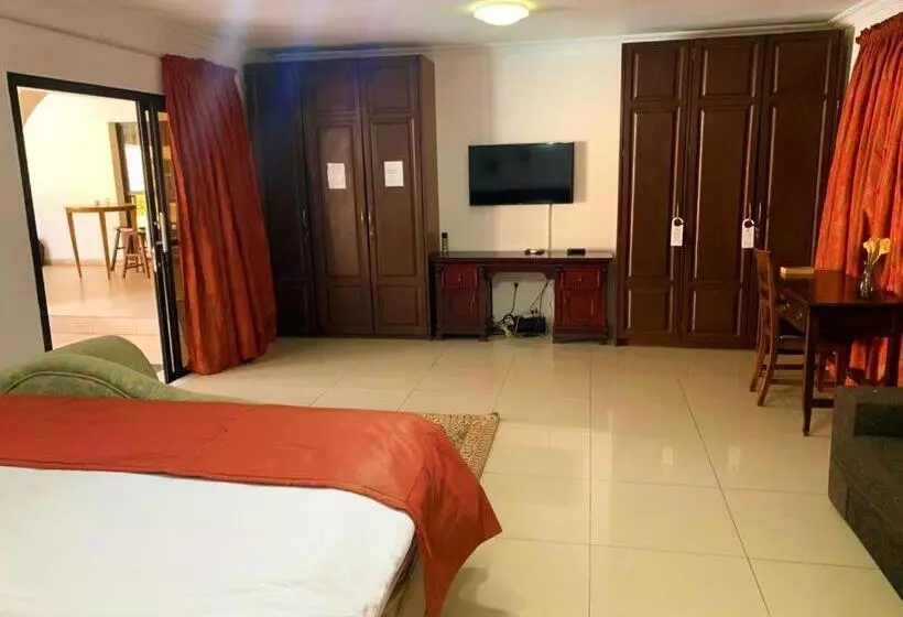 Bougainvilla Boutique Hotel & Restaurant